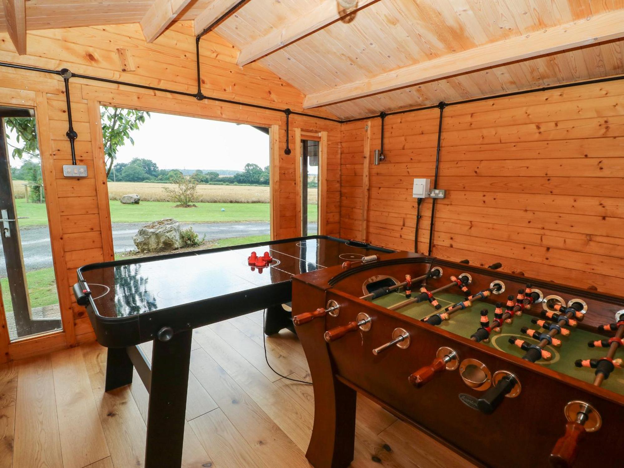 Cornfield Villa นอร์ทอัลเลอร์ทัน ภายนอก รูปภาพ